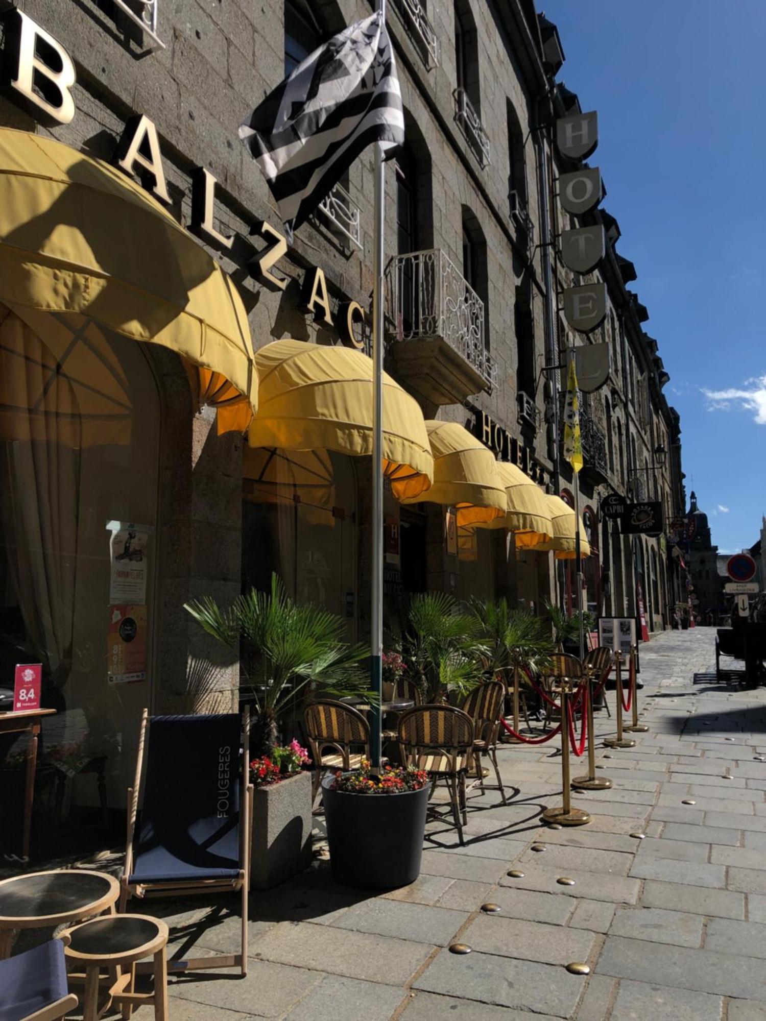 Balzac Hotel Restaurant Fougères Exterior foto
